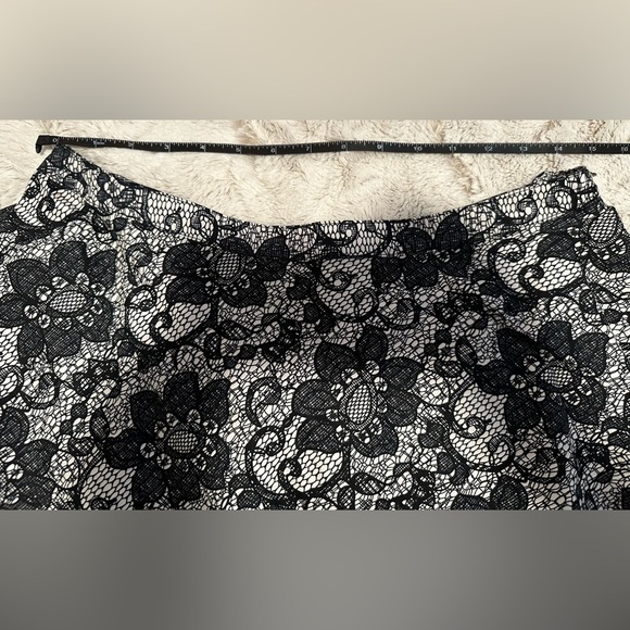 Grace Floral Lace Pattern A-Line Skirt - Picture 7 of 9